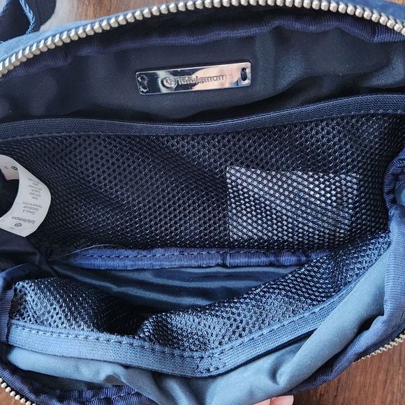 LULULEMON EVERYWHERE BELT BAG 1L - Picture 4 of 4
